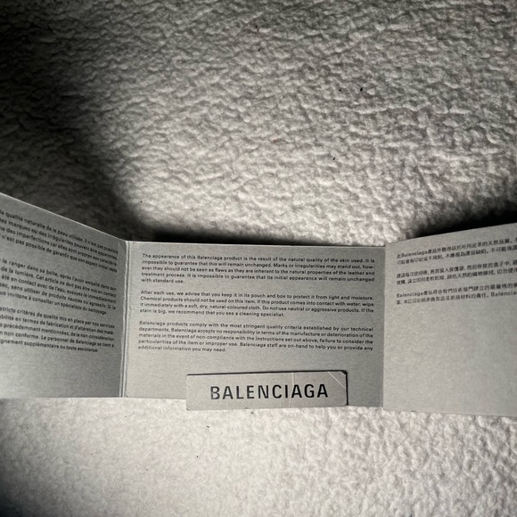 BALENCIAGA BLACK CALFSKIN LEATHER GOSSIP CROSSBODY BAG NWT SEE DESCRIPTION - Picture 9 of 11
